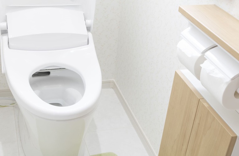汚れを取り除きトイレ全体をクリーンな空間に | 京都のハウスクリーニングならハウスクリーニング カドイワ